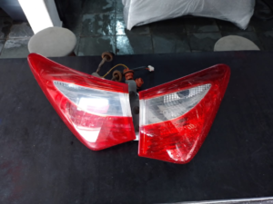 Par de lanternas HB20 Hatch 2013 a 2018